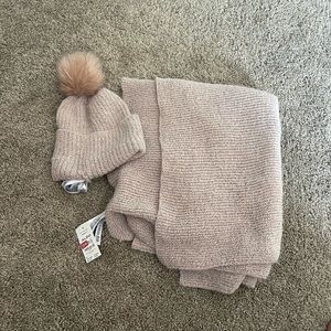 Aldo Hat and Scarf Set